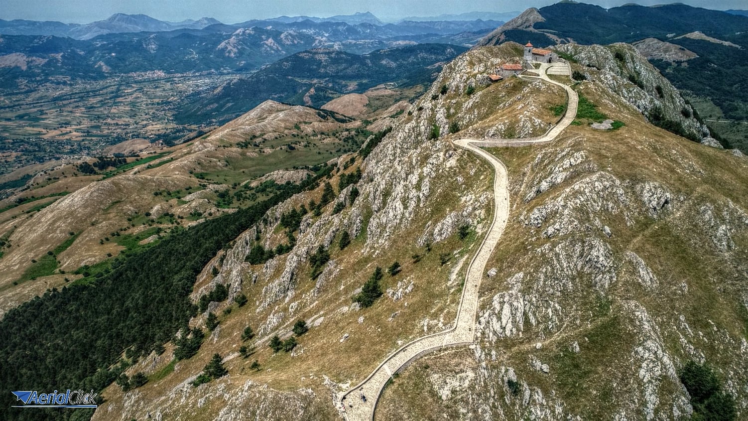 Ritratti dall'alto: fai diventare volti come paesaggi