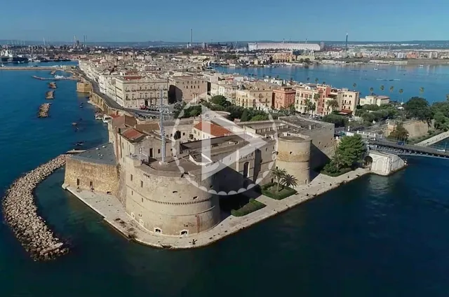 Taranto porto video