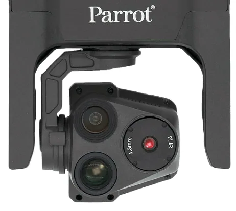 Camera tripla